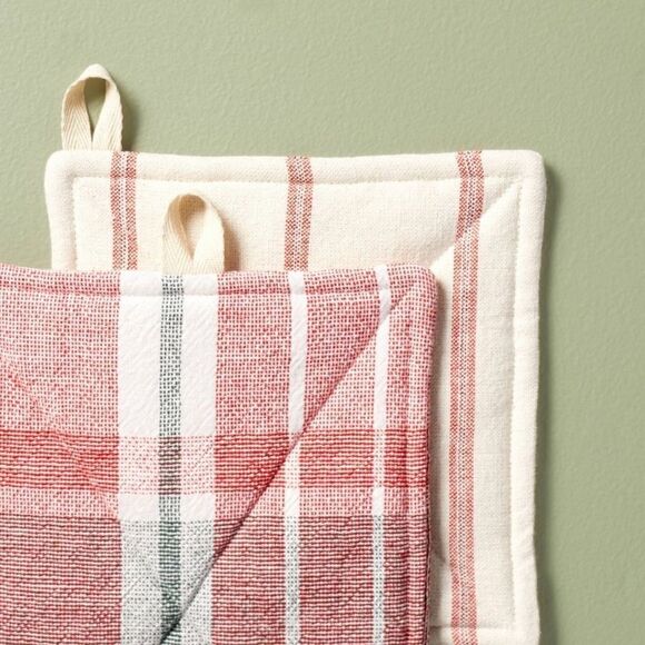 Hearth & Hand Magnolia Festive Pot Holders - Picture 3 of 6